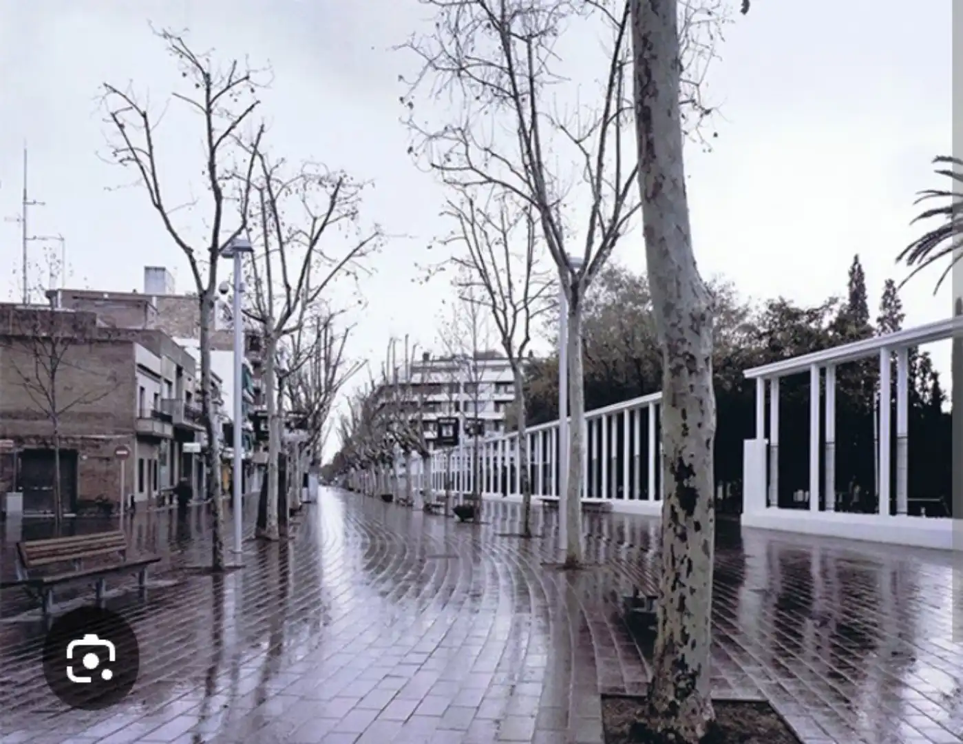 Vista exterior de Casa adosada en venda en Viladecans amb Terrassa i Balcó