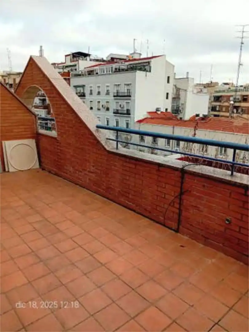 Terrassa de Pis de lloguer en Madrid amb Calefacció, Jardí privat i Terrassa
