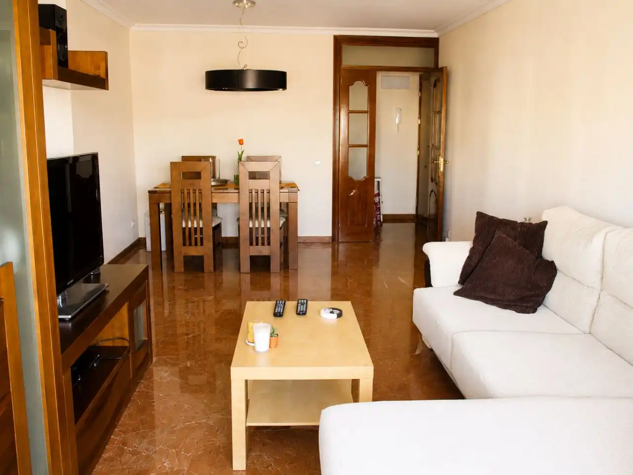 Living room of Flat for rent in Sevilla  with Air Conditioner, Heating and Terrace