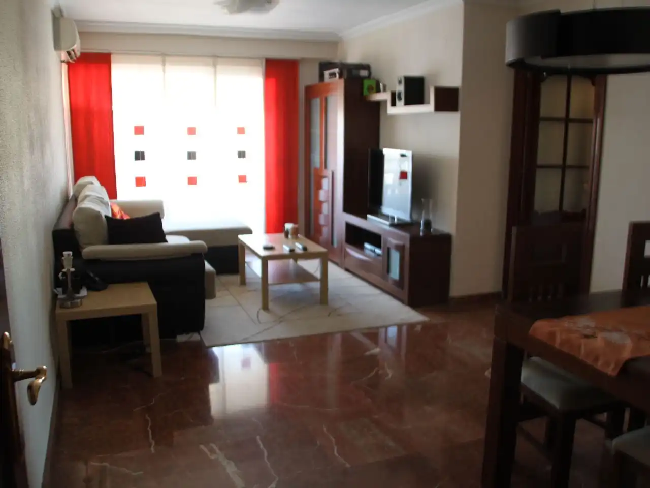 Living room of Flat for rent in Sevilla  with Air Conditioner, Heating and Terrace