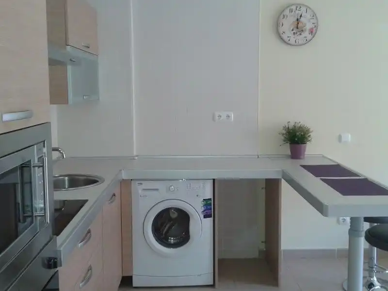Küche von Dachboden zur Miete in Arona mit Privatgarten, Terrasse und Abstellraum
