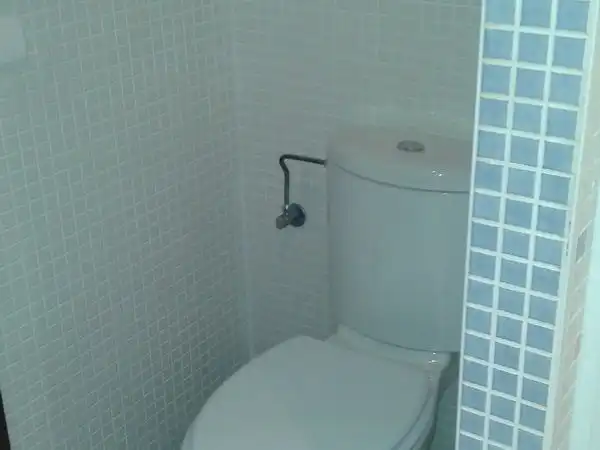 Badezimmer von Dachboden zur Miete in Arona mit Privatgarten, Terrasse und Abstellraum