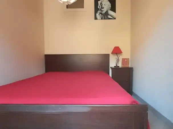 Schlafzimmer von Dachboden zur Miete in Arona mit Privatgarten, Terrasse und Abstellraum