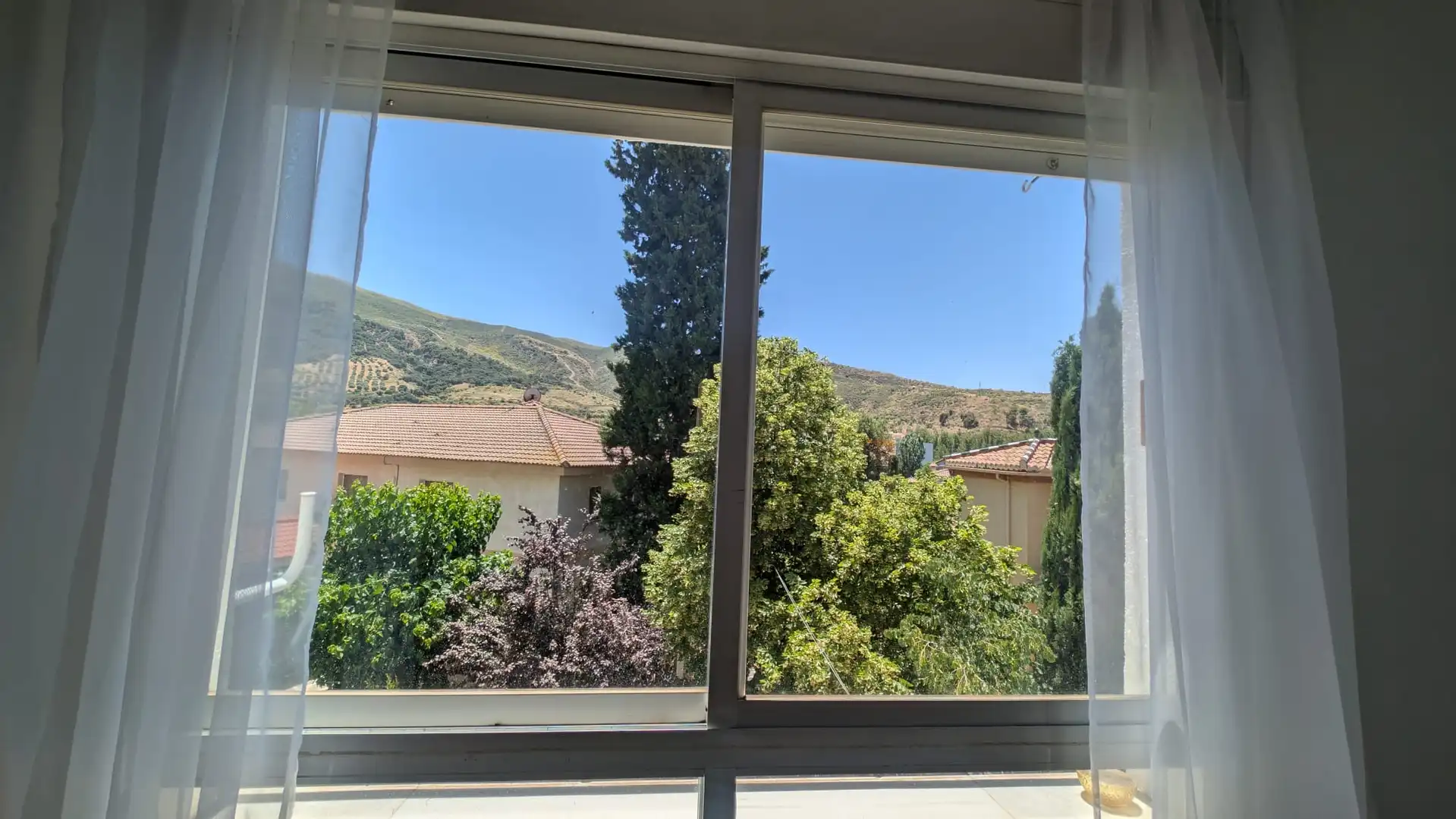Vista exterior de Piso de alquiler en Cenes de la Vega con Amueblado
