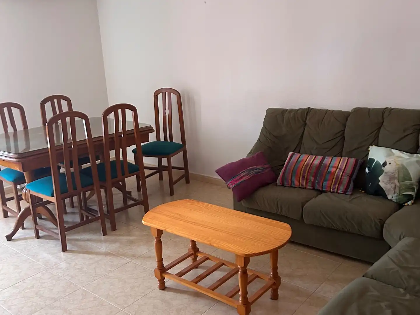 Wohnung zum Verkauf in Calle Aduana, 8, Candeleda Wohnzimmer von Wohnung zum Verkauf in Candeleda mit Klimaanlage