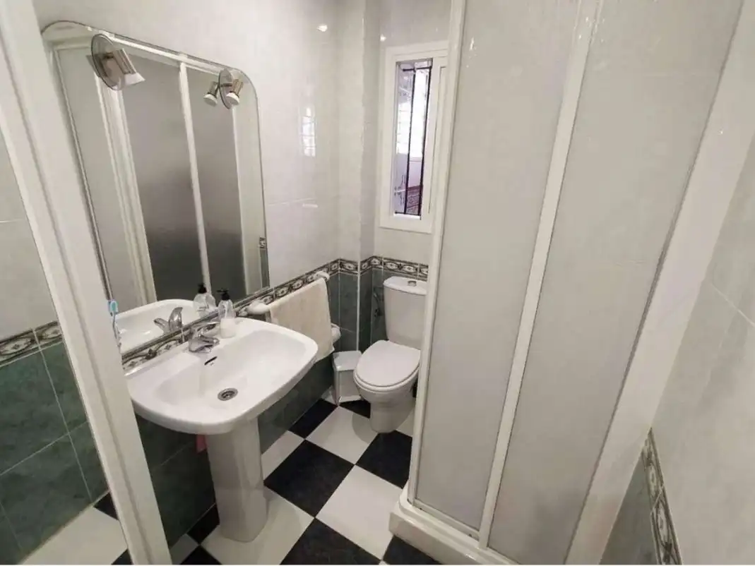 Flat for rent in Calle Víctor Pradera, 35, Playa Cruz del Mar Bathroom of Flat for rent in Chipiona with Terrace, Storage room and Furnished