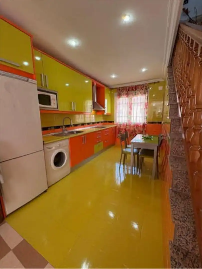 Houses for sale in Zona Sur - Av. de España - San Miguel Kitchen of Houses for sale in Plasencia