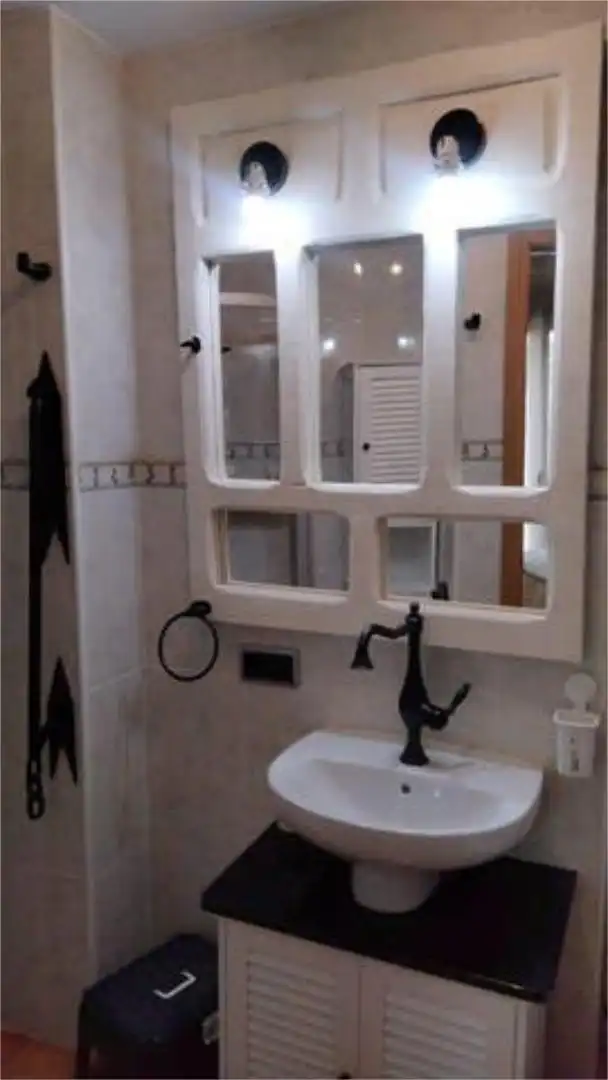 Flat for rent in Santa María de Benquerencia Bathroom of Flat for rent in Toledo with Heating, Private garden and Storage room