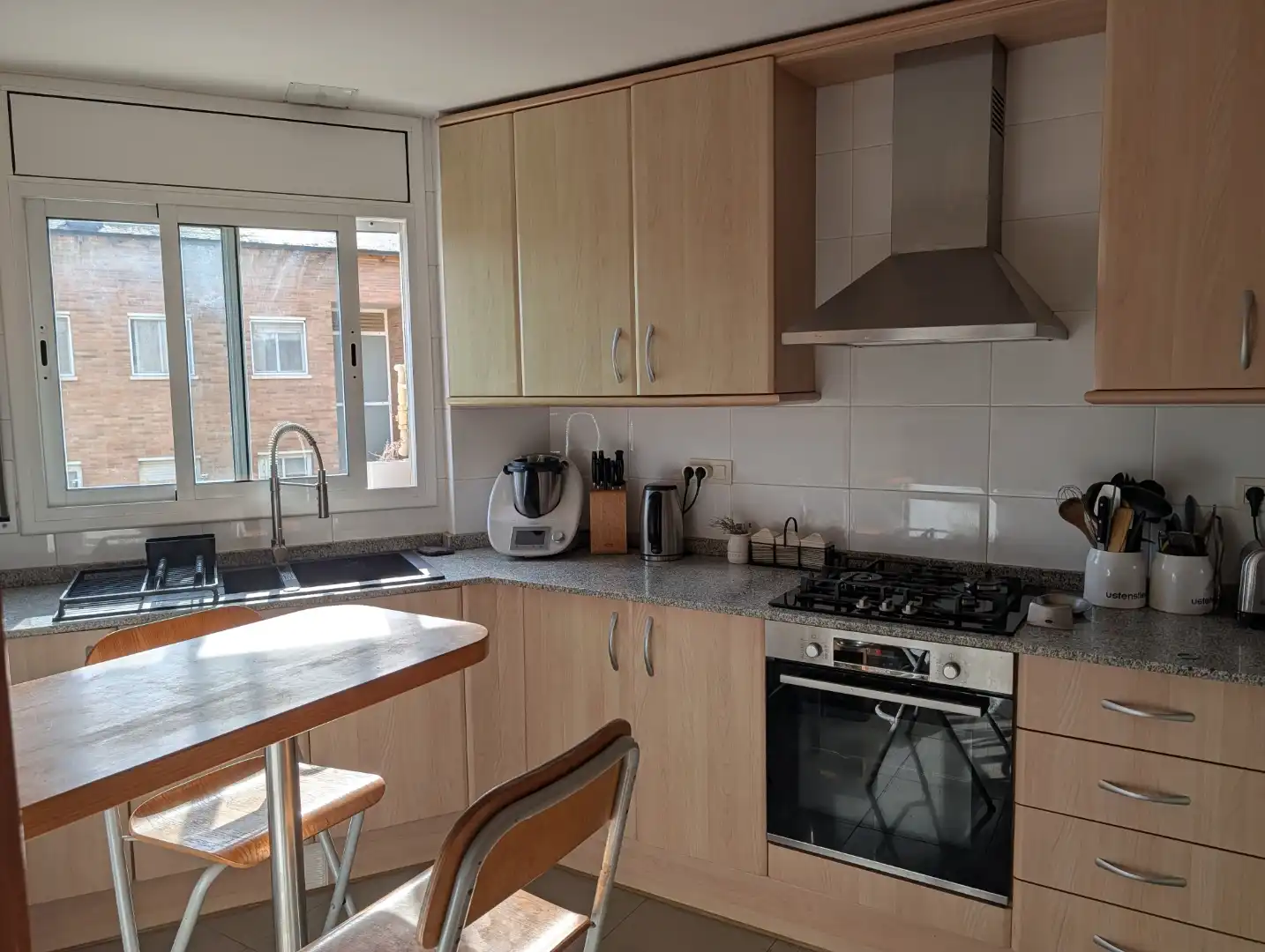Flat for sale in Carrer de Magallanes, 21, Vista Alegre Kitchen of Flat for sale in Castelldefels with Air Conditioner and Terrace