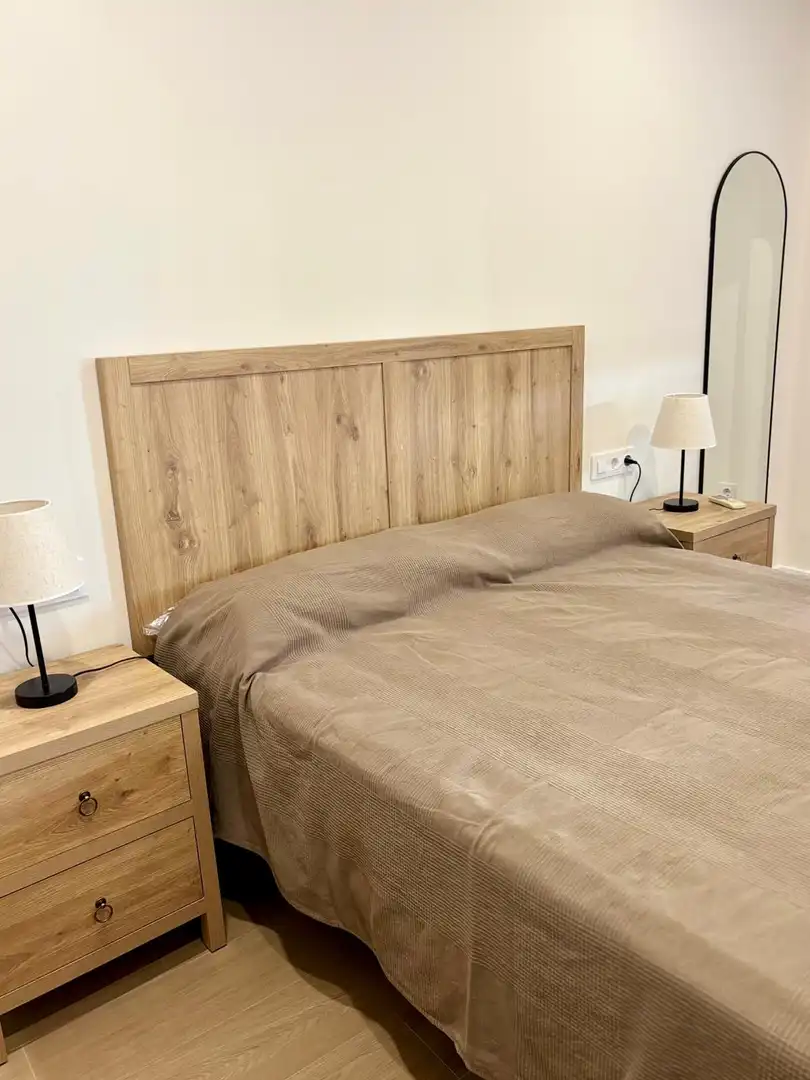 Habitación de Apartamento de alquiler en Alcalá de Guadaira con Aire acondicionado, Calefacción y Amueblado