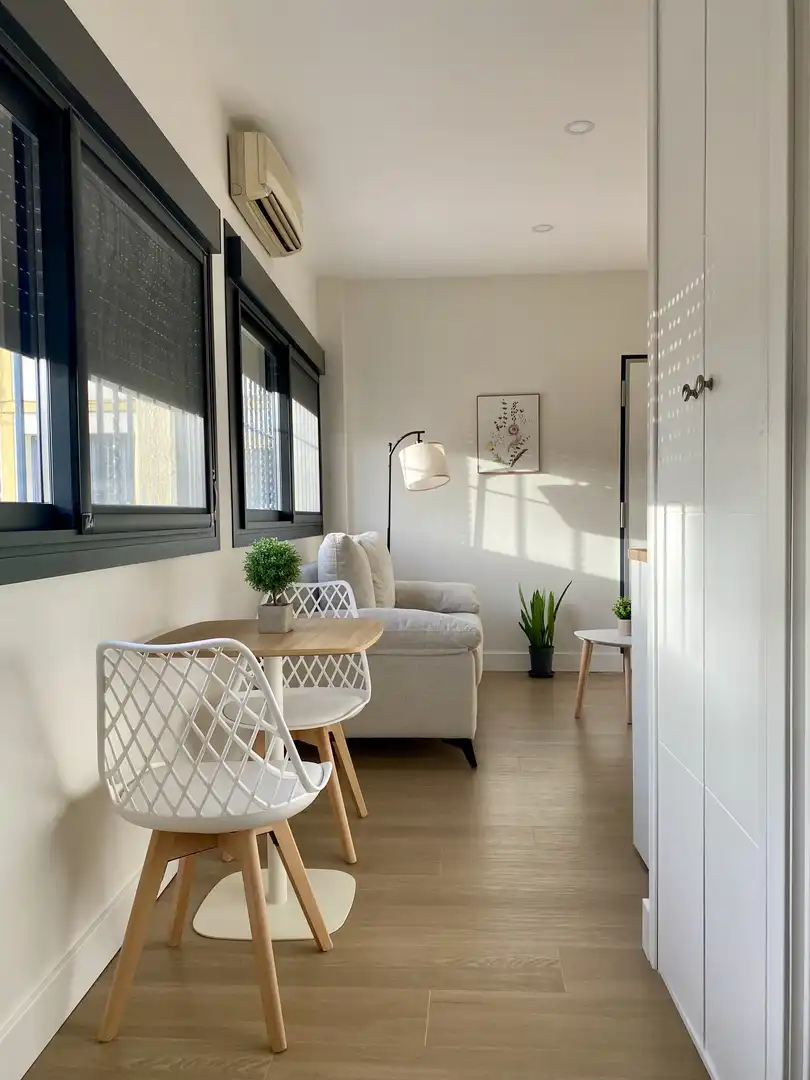 Sala de estar de Apartamento de alquiler en Alcalá de Guadaira con Aire acondicionado, Calefacción y Amueblado