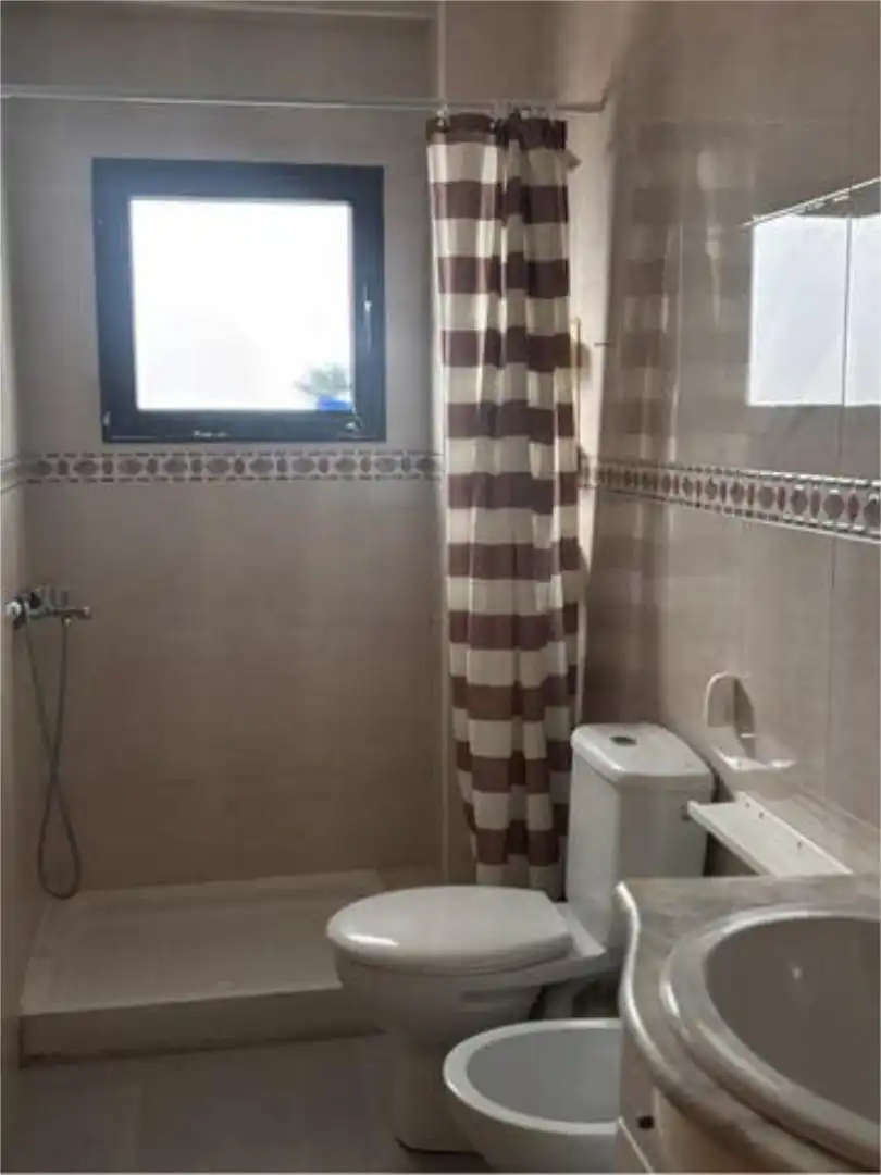 Badezimmer von Wohnung zur Miete in Onil