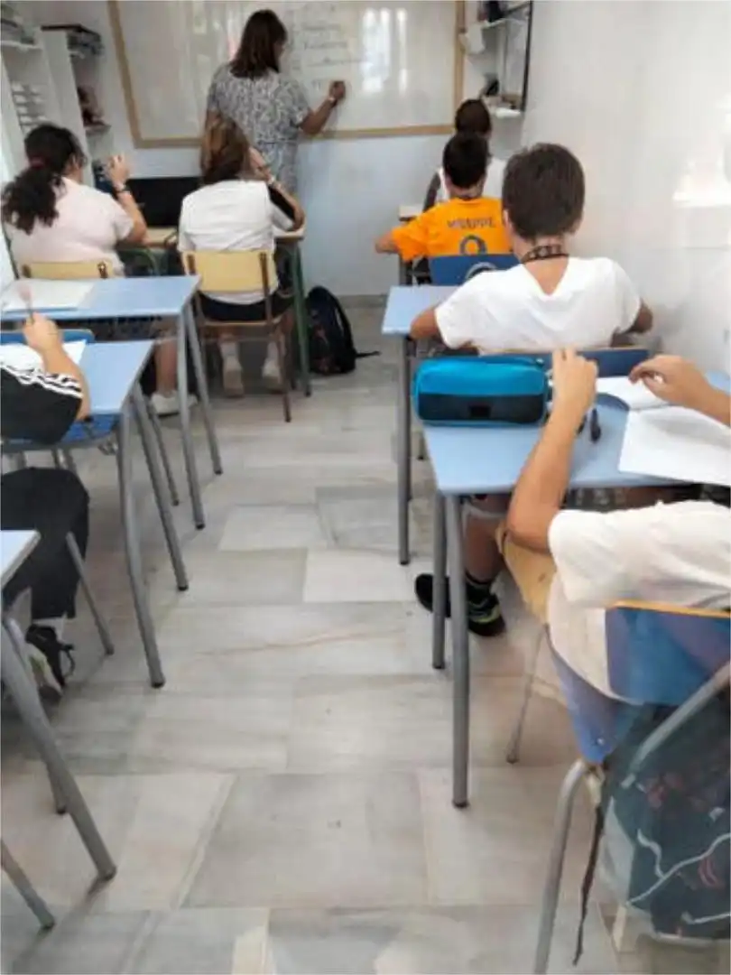 Außenansicht von Geschaftsraum zur Miete in Algeciras mit Klimaanlage