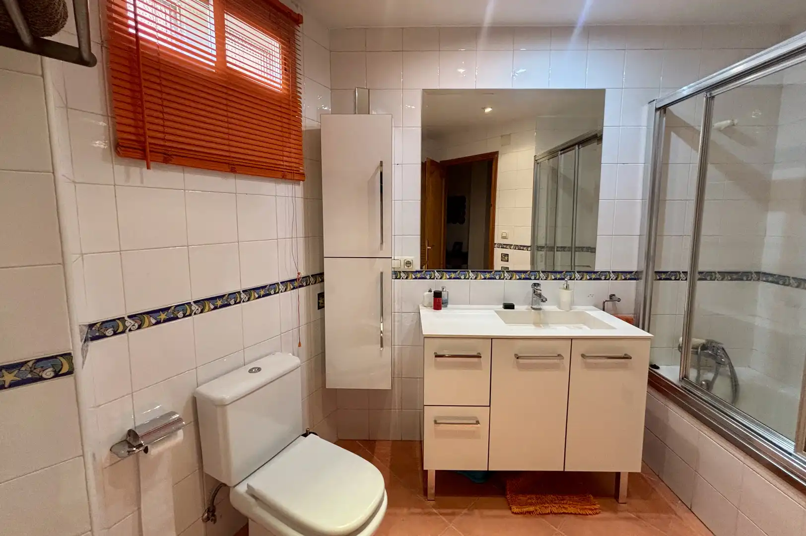 Piso de alquiler en Calle Gobernador Fernández Jiménez, 20, Centro Baño de Piso de alquiler en Segovia con Calefacción, Parquet y Amueblado