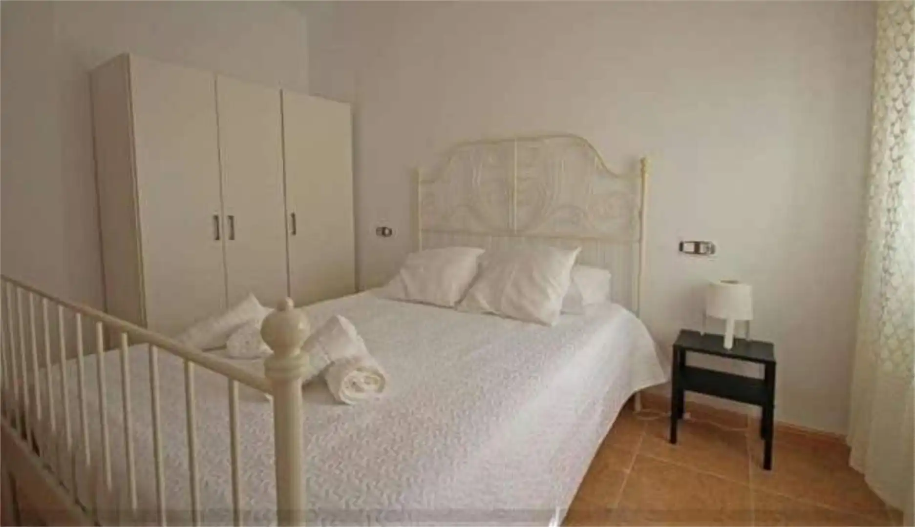 Piso de alquiler en El Molinillo - Capuchinos Habitación de Piso de alquiler en Málaga con Amueblado