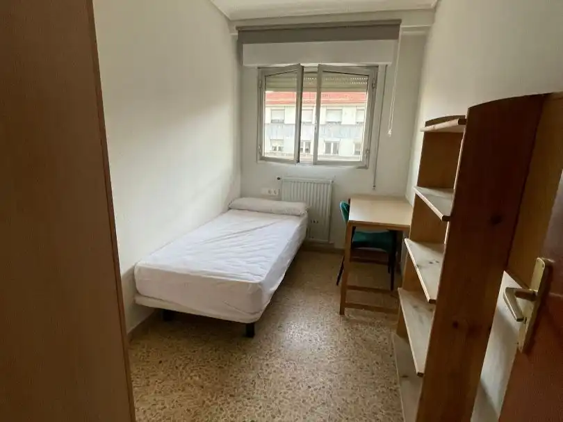 Habitación en Avenida de Portugal, 126, Vidal Habitación de Piso para compartir en Salamanca con Calefacción, Amueblado y Balcón