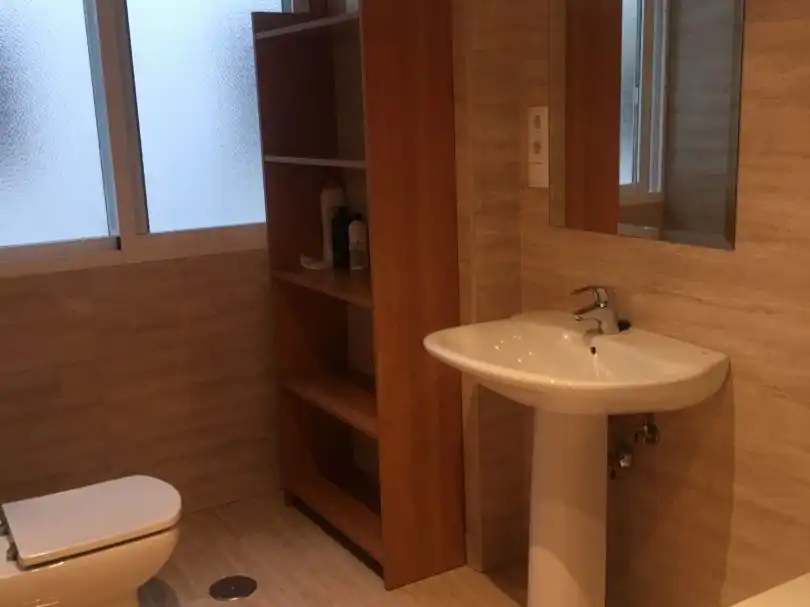Habitación en Avenida de Portugal, 126, Vidal Baño de Piso para compartir en Salamanca con Calefacción, Amueblado y Balcón