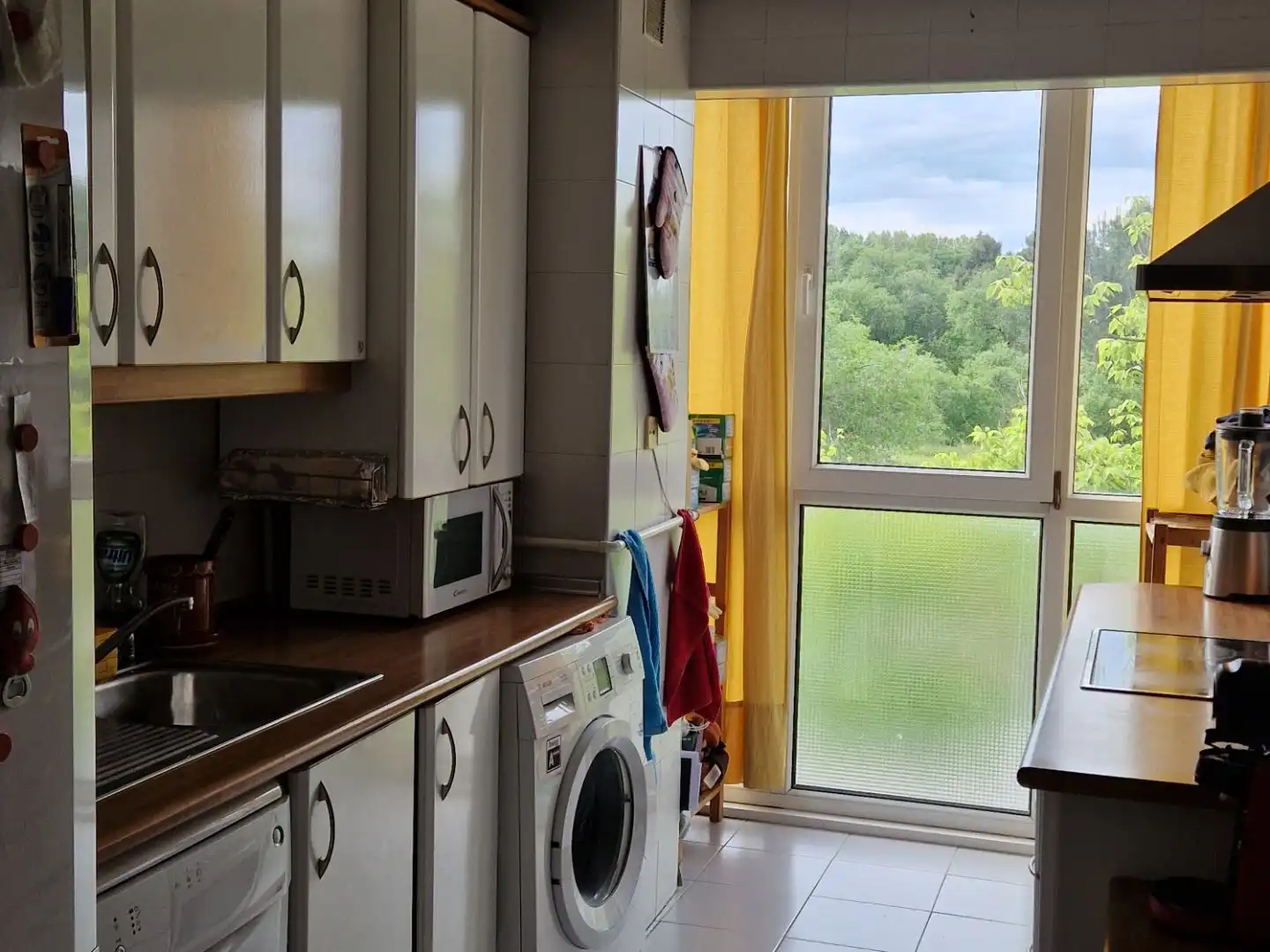 Cocina de Piso de alquiler en Madrid con Aire acondicionado, Calefacción y Jardín privado