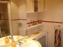 Bathroom of Flat for rent in  Madrid Capital  with Air Conditioner, Terrace and Swimming Pool