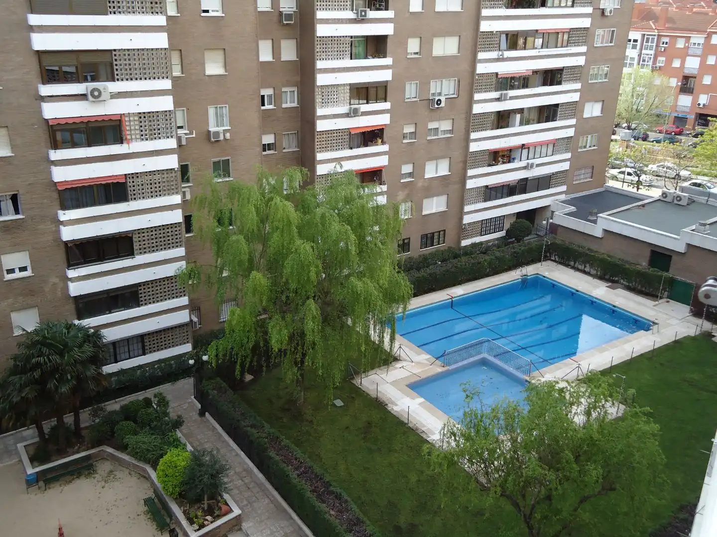 Swimming pool of Flat for rent in  Madrid Capital  with Air Conditioner, Terrace and Swimming Pool