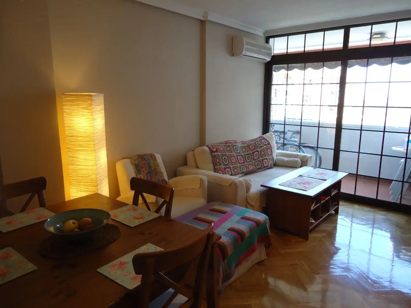 Living room of Flat for rent in  Madrid Capital  with Air Conditioner, Terrace and Swimming Pool