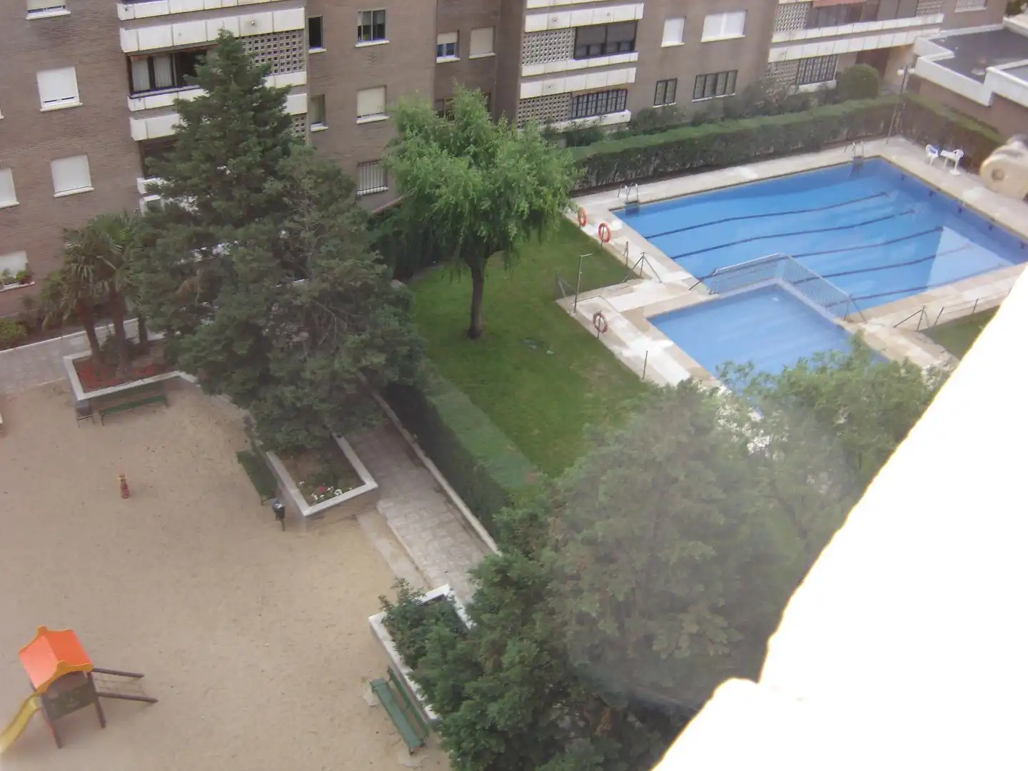 Swimming pool of Flat for rent in  Madrid Capital  with Air Conditioner, Terrace and Swimming Pool