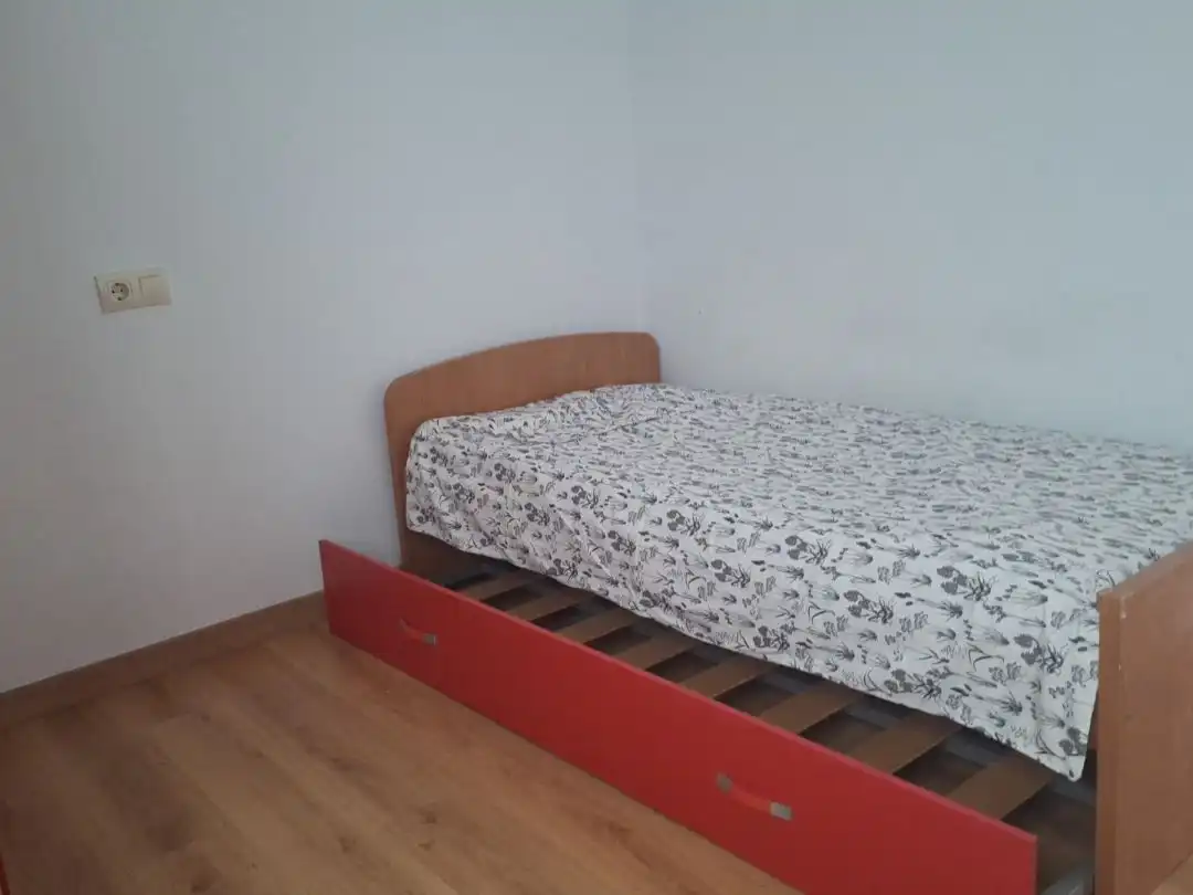 Flat for rent in Calle José Cueto, 56, El Carbayedo - El Quirinal Bedroom of Flat for rent in Avilés