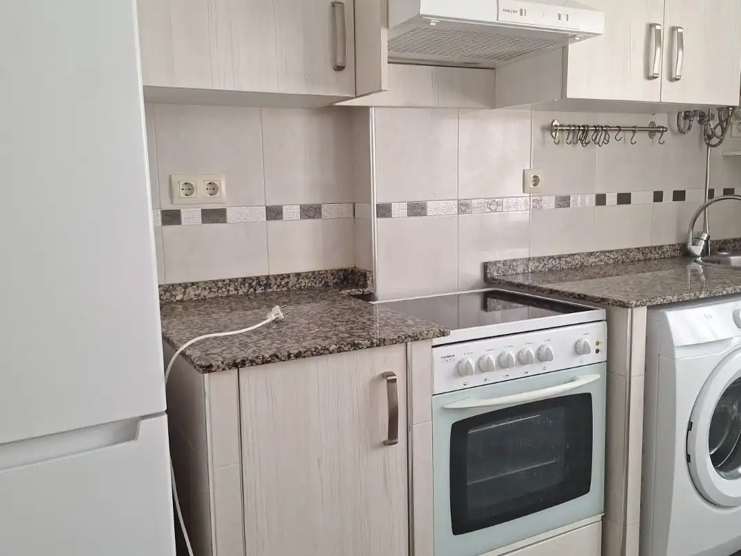 Flat for rent in Calle José Cueto, 56, El Carbayedo - El Quirinal Kitchen of Flat for rent in Avilés