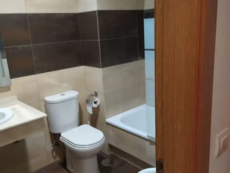 Piso de alquiler en Avenida Diego Fernández de Mendoza, 11, El Tejar - Hacienda Bizcochero