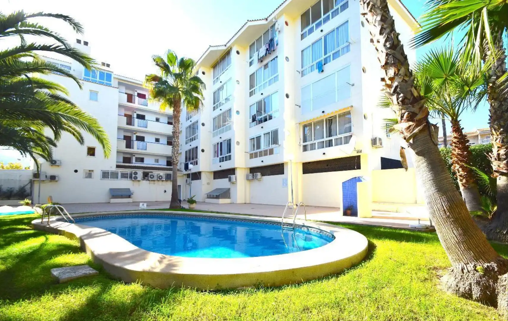 Swimming pool of Flat for rent in L'Alfàs del Pi  with Air Conditioner, Heating and Private garden