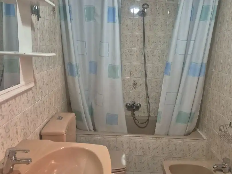 Wohnung zum Verkauf in Avenida de la Libertad, 80, San Martín del Rey Aurelio Badezimmer von Wohnung zum Verkauf in San Martín del Rey Aurelio mit Heizung, Parkett und Abstellraum