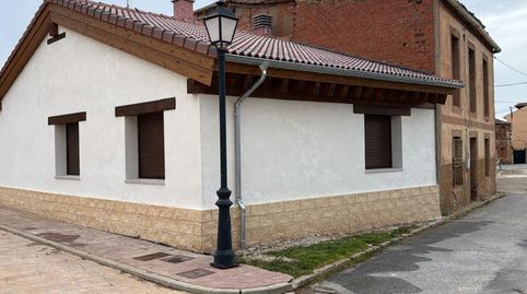 Foto 2 de Casa adosada en venda a Plaza Mayor, 2, Corral de Ayllón, Segovia