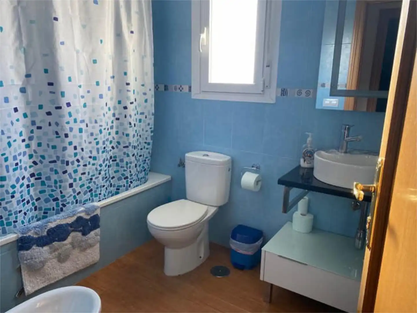 Einfamilien-Reihenhaus zum Verkauf in Ossa de Montiel Badezimmer von Einfamilien-Reihenhaus zum Verkauf in Ossa de Montiel mit Heizung, Privatgarten und Terrasse