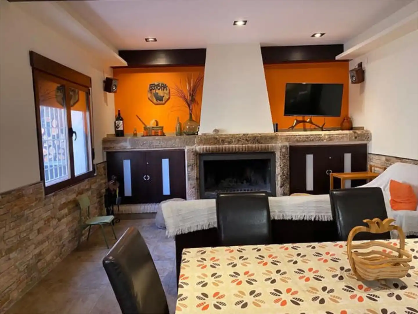 Einfamilien-Reihenhaus zum Verkauf in Ossa de Montiel Esszimmer von Einfamilien-Reihenhaus zum Verkauf in Ossa de Montiel mit Heizung, Privatgarten und Terrasse