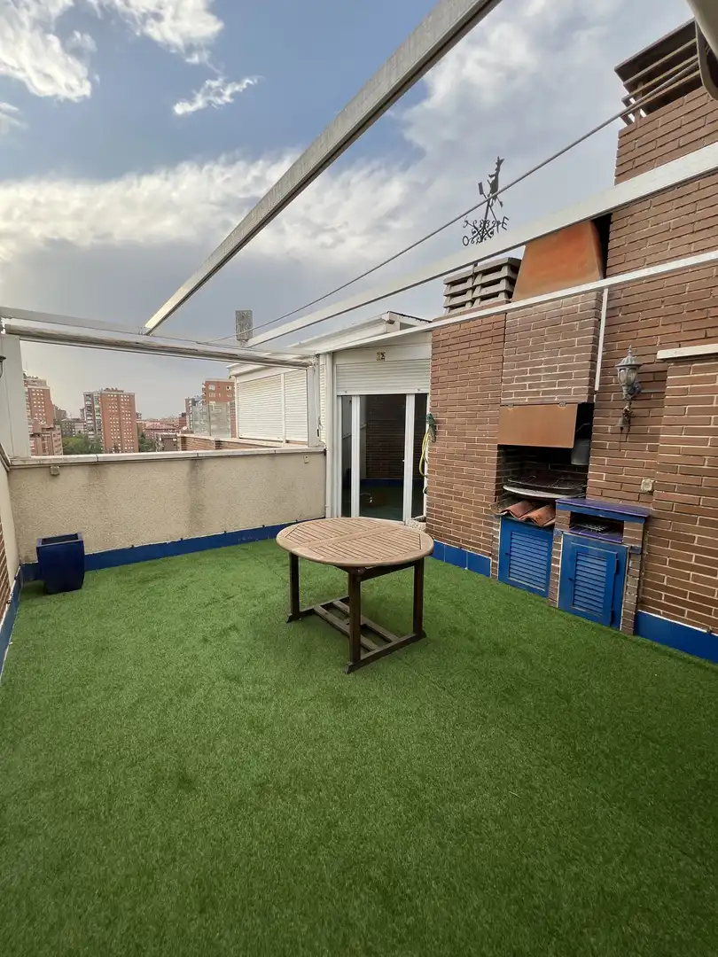 Terraza de Piso de alquiler en Madrid con Aire acondicionado, Calefacción y Jardín privado