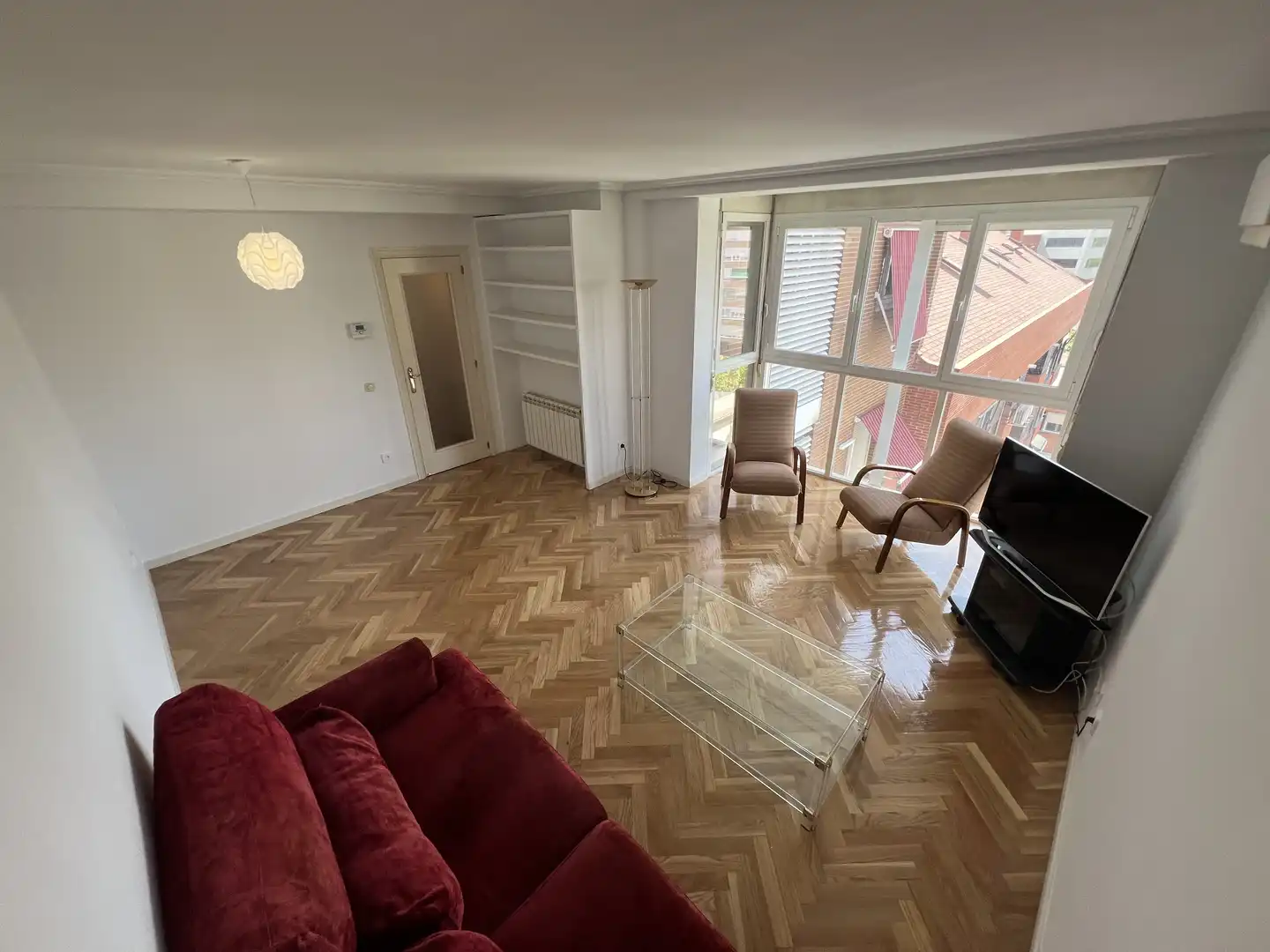 Sala de estar de Piso de alquiler en Madrid con Aire acondicionado, Calefacción y Jardín privado