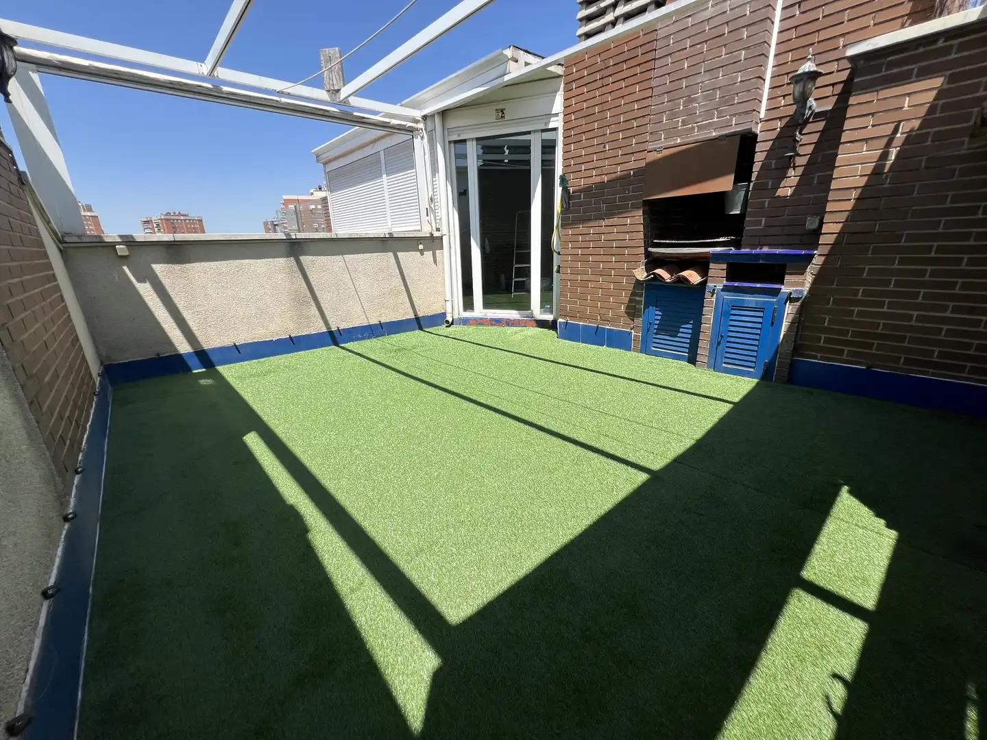Terraza de Piso de alquiler en Madrid con Aire acondicionado, Calefacción y Jardín privado