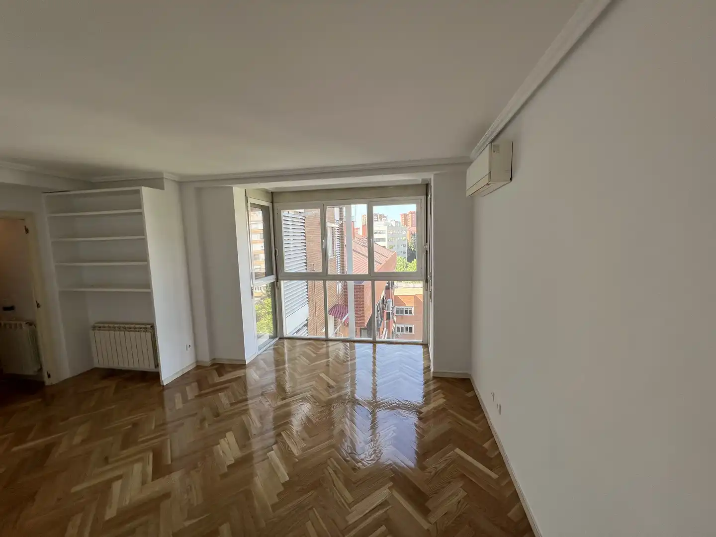 Habitación de Piso de alquiler en Madrid con Aire acondicionado, Calefacción y Jardín privado