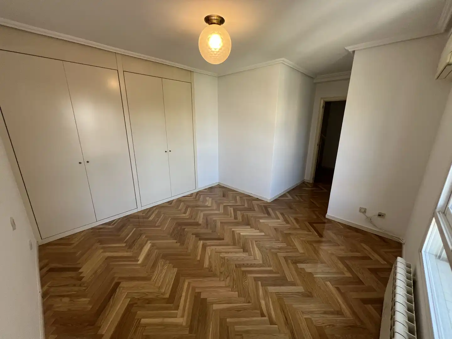 Habitación de Piso de alquiler en Madrid con Aire acondicionado, Calefacción y Jardín privado
