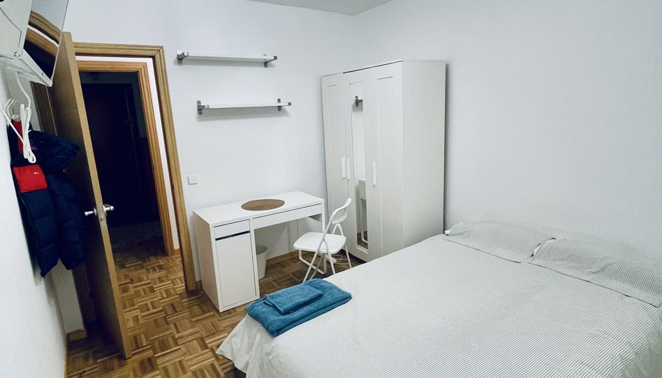 Room in Calle San Antón, 64, Villayuventus - Renfe, Parla - image 1 Photo 1 of Room in Calle San Antón, 64, Villayuventus - Renfe, Parla