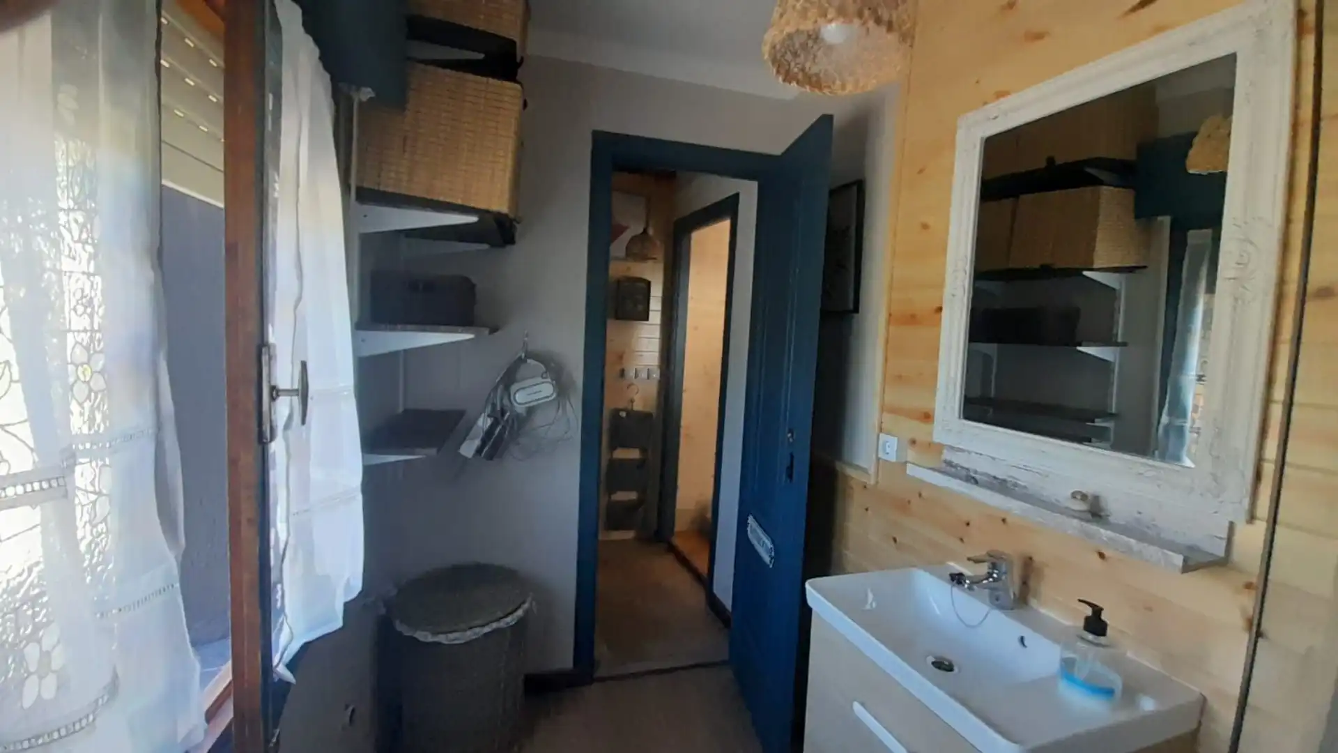 Bathroom of Houses for sale in Allande  with Private garden, Parquet flooring and Storage room