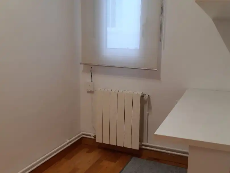 Dormitori de Pis de lloguer en Barcelona amb Aire condicionat, Calefacció i Parquet