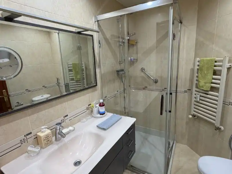 Flat for sale in Calle de Amaya, 2, Los Vadillos - R. Sanitaria - Pozanos Bathroom of Flat for sale in Burgos Capital