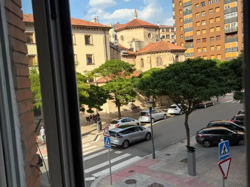 Flat for sale in Calle de Amaya, 2, Los Vadillos - R. Sanitaria - Pozanos Exterior view of Flat for sale in Burgos Capital