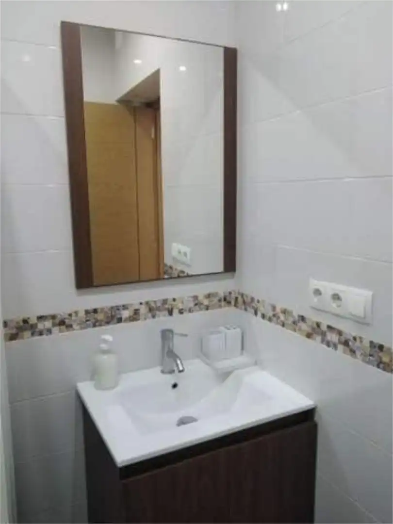 Piso de alquiler en El Retiro - La Vid Baño de Piso de alquiler en Jerez de la Frontera con Calefacción y Amueblado