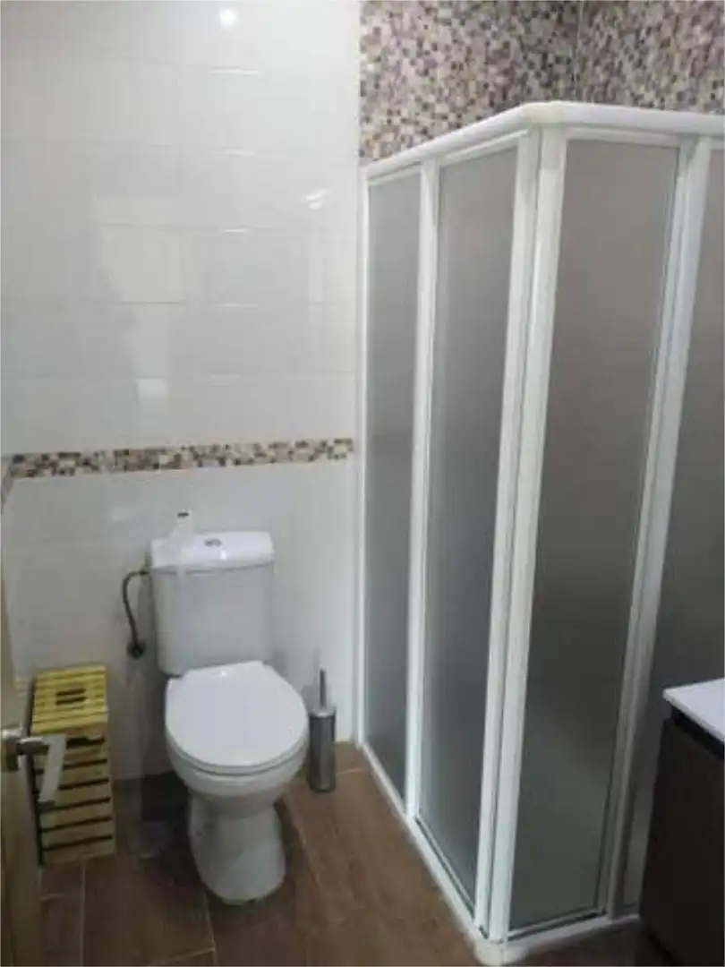 Piso de alquiler en El Retiro - La Vid Baño de Piso de alquiler en Jerez de la Frontera con Calefacción y Amueblado