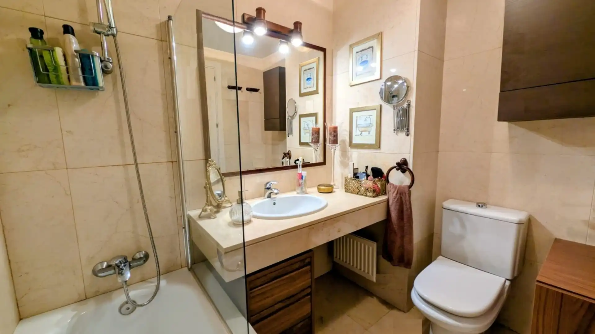 Flat for sale in Calle de la Hiedra, 182, El Soto de la Moraleja Bathroom of Flat for sale in La Moraleja with Air Conditioner and Swimming Pool