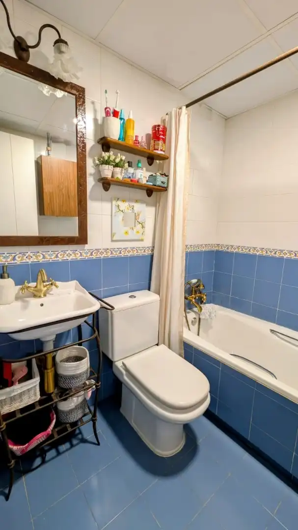 Flat for sale in Calle de la Hiedra, 182, El Soto de la Moraleja Bathroom of Flat for sale in La Moraleja with Air Conditioner and Swimming Pool