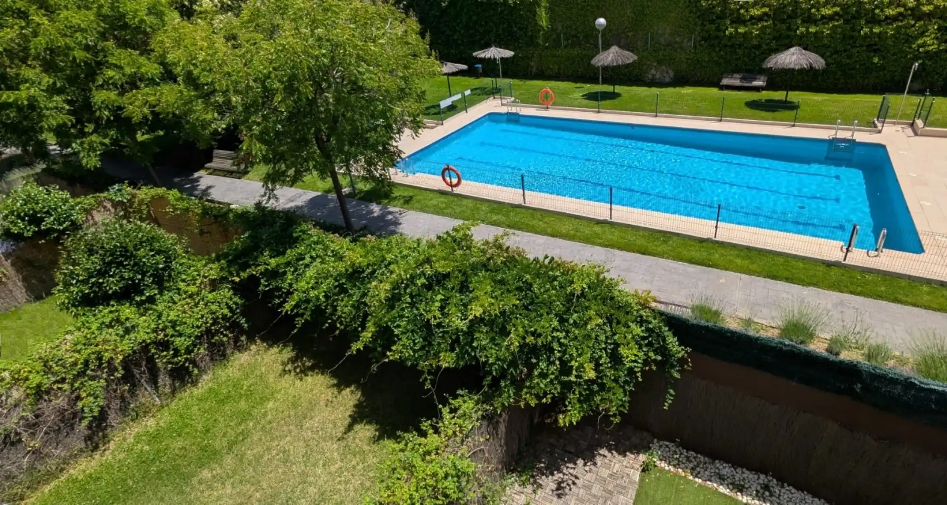 Flat for sale in Calle de la Hiedra, 182, El Soto de la Moraleja Swimming pool of Flat for sale in La Moraleja with Air Conditioner and Swimming Pool