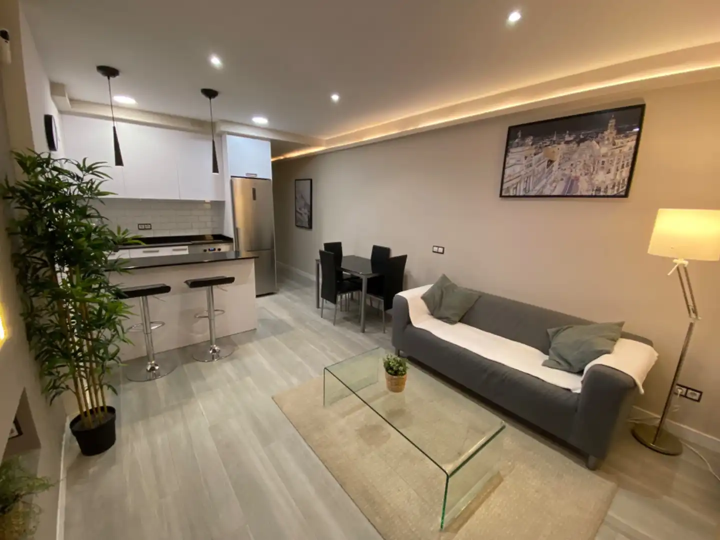 Sala de estar de Apartamento de alquiler en  Madrid Capital con Aire acondicionado